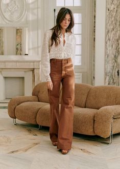 The 70's trousers - Pink - Organic Cotton - Sézane Sezane Work Outfit, Boho Business, Chique Outfit, Style 2023, Brown Pants, Mode Inspo, Business Casual Outfits, Mode Vintage, Winter 2024