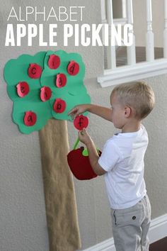 Toddler Approved!: Post-It Fall Apple Picking Activity for Toddlers Fall Literacy Activities For Toddlers, Rosh Hashanah Crafts Preschool, Apple Picking Activity, Fall Apple Picking, Alphabet Project, Apple Crafts, Apple Lessons, Apple Preschool, Apple Unit