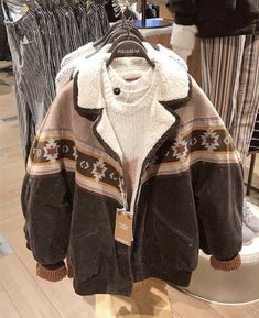 Marshalls Fall Outfits, Jacksonhole Wyoming Outfits, Western Fall Aesthetic, Feminine Western Outfits, Hicking Outfits Fall, Modern Country Outfits, Country Hippie Style, Country Outfits Fall, Fall Country Outfits