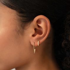 These minimalist 14K Gold Triangle Jagger threader earrings are the ultimate stylish pair. Easy to put on and take off.| Lead and Nickel free.Sold as a PAIR 14K Solid Gold Triangle 5x9mm(0.2x0.35in) Height 20mm(0.8in) #ES151-G Minimalist 14k Gold Huggie Ear Climbers, Minimalist 14k Gold Hypoallergenic Ear Climbers, Minimalist Tarnish Resistant Ear Climbers For Everyday, Minimalist Hypoallergenic Yellow Gold Ear Climbers, Pierced Minimalist 14k Gold Filled Hoop Earrings, Minimalist Gold Huggie Ear Climbers, Minimalist 14k Gold Filled Pierced Hoop Earrings, Minimalist Nickel-free Yellow Gold Linear Earrings, Minimalist Yellow Gold Linear Earrings Nickel Free