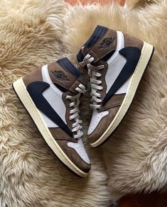 Nike Air Jordan 1 Outfit, Sneaker Heads, Air Jordan 1 Outfit, Buy Sneakers