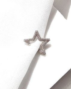 White Star Earcuff This wonderful star shaped earcuff is a beautiful addition to your jewelry box. It will definitely make a statement. We also guarantee that it will bring you compliments here and there with its edgy style! Features: * This earcuff is sold single and have two color options. * It is made of 925 Sterling Silver. Packaging: You will get your jewelry in a beautiful pink Pharos Jewellery box. This box will protect your precious item during the shipping process. It is also great for Star Celestial, Buy Earrings Online, Huggie Earrings Gold, Wrap Earrings, Ear Clips, Buy Earrings, Minimalist Gifts, Pink Gemstones, Unique Gifts For Her