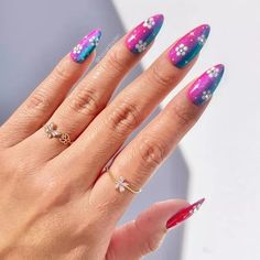 Floral Nail Ideas, Boutique Nails, Rainbow Nail Art, Nail Looks, Floral Nail, Pretty Nail Art Designs, Lip Hair, Pretty Nail Art, Rainbow Nails