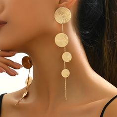 Precio bajo con envío gratis para usuario nuevo. Earrings Outfit, Circle Jewelry, Diy Bracelets Patterns, Tassels Fashion, Ear Rings, Boho Stil, Elegant Earrings, Elegant Jewelry, Leather Jewelry