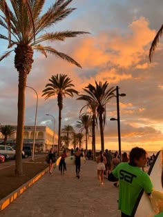 sunset at the beach Palm Springs Aesthetic, Aesthetic Sunset, Sunset Pictures, City Aesthetic, Summer Pictures, Beach Aesthetic, Joshua Tree