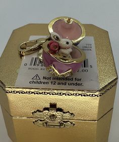 JUICY COUTURE CHARM - 2014 Limited Edition Easter Egg & Bunny Charm - NWT | eBay Juicy Charms, Charm Keychains, Pandora Bracelet Charms Ideas, Easter Egg Bunny, Ita Bag, Indie Jewelry, Juicy Couture Charms, Juicy Couture Jewelry, Family Jewels