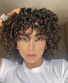 Really Curly Hair, Dyed Curly Hair, Curly Pixie Haircuts, Curly Hair Photos, Hairdos For Curly Hair, Curly Hair Women, Curly Hair Inspiration