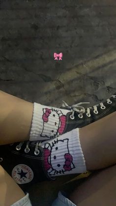 Images Hello Kitty, Hello Kitty House, Kitty Clothes, Hello Kitty Clothes, Hello Kitty Aesthetic, Hello Kitty Accessories, Hello Kit, Hello Kitty Pictures, Selfie Ideas Instagram