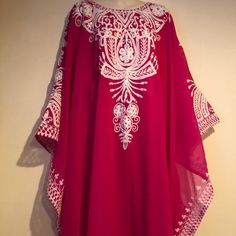 Islamic Abaya Kaftan Takchita Tarz Jilbab New In Excellent Condition Muslim Wear. Fits Size Large Too. Comes From Clean Home No Smoke Or Pets. Abaya Embroidery, Islamic Abaya, Plain Scarves, Baggy Clothes, Colorful Scarf, Turkish Fashion, Big Fashion, Clean Home, Long Coat