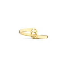 Style ‎457122 J8500 8000A yellow gold ring with GG detail. Designed to be worn stacked.This item will arrive in a velvet case available in a range of six jewel-toned colors.18k yellow goldBand: 19.5mmSize: 7.50Made in Italy Gucci Rings, Fall Rings, Gucci Store, Gucci Gifts, Jewelry Rings Diamond, Yellow Gold Ring, Gold Diamond Rings, Jewellery Collection, Gold Design