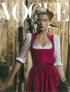 Édition Lingerie Inspirations editionlingerie.de Dirndl Hair, Drindl Dress, Cover Vogue, Low Cut Blouses, Colorful Things, German Dress, Oktoberfest Outfit, Romee Strijd, Lingerie Inspiration