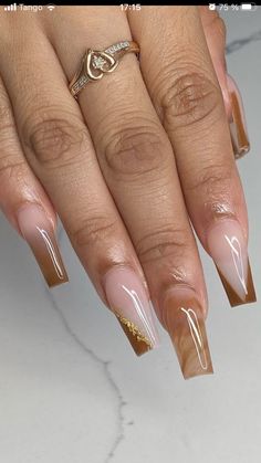 Brown And Clear Nails, Acrylic Nails Light Brown, Brown And Clear Acrylic Nails, Brown And Gold Marble Nails, Light Brown Nails Acrylic, Light Brown Marble Nails, Classy Brown Nails, Brown Marble French Tip Acrylic Nails, Nails Poses