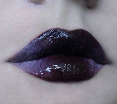 Purple And Black Lipstick, Purple Witchy Makeup, Purple Makeup Aesthetic, Purple Lip Makeup, Purple Lipstick Makeup, Purple Lips Makeup, Alt Makeup, Raven Queen