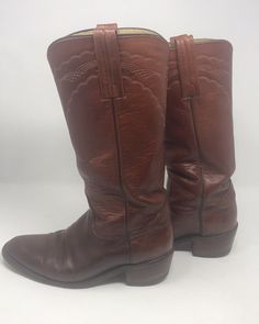 Good used vtg condition/Smoke free environment/wonderful fry boots with lots of life left to live/Made in USA Vintage Moto Boots With Round Toe For Western-themed Events, Vintage Brown Retro Snip Toe Boots, Vintage Moto Boots With Round Toe For Western Events, Vintage Moc Toe Moto Boots For Fall, Vintage Round Toe Boots For Ranch, Vintage Moc Toe Boots For Fall, Vintage Distressed Brown Moto Boots With Snip Toe, Distressed Brown Western Moc Toe Boots, Western Boots In Distressed Brown With Moc Toe