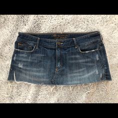 Abercrombie & Fitch A&F Medium Wash Denim Skirt. Raw Cut // 100% Cotton Size 10 Nwot Dark Denim Skirt, Vintage Hollister, Personal Things, Mini Denim Skirt, Country Fair, Boutique Couture, Denim Jean Skirt, Denim Skirts, Alternative Outfits