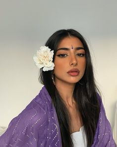 Indian Makeup Looks, South Asian Aesthetic, Brown Girls Makeup, Indian Makeup, Indian Aesthetic, Brown Girl, Asian Makeup, Makati, Girls Makeup