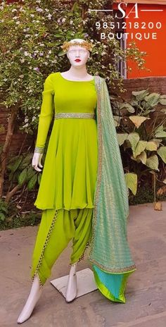 Patiyala Suit, Punjabi Salwar, Parrot Green, Latest Dress Design, Simple Kurta Designs, Salwar Designs, Salwar Kamiz, Patiala Salwar, Trendy Dress Outfits