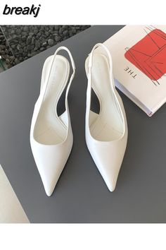 Rose Summer Dress, High Heel Shoes Elegant, Summer Dress Shoes, Summer Dresses Shoes, Rosé Summer, White High Heels, Party Pumps, Designer High Heels, White Pumps