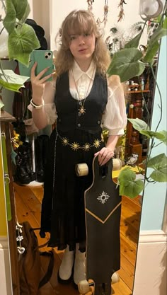 Dark Wizard Aesthetic Outfit, Witchy Casual Outfit, Spring Witch Outfit, Wizard Outfit Ideas, Celestial Goth Outfit, Wizard Core Outfit, Whimsie Goth