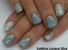 Nail Dip Ideas Winter, Nails Nexgen Ideas, Pretty Short Nails Winter, Tan Natural Nails, Gray Manicure Ideas, Square Dip Nails Winter, Short Square Gel Nails Winter, Short Glittery Nail Ideas, Nail Ideas Dipped