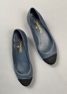 ad eBay - CHANEL TWO TONE CAP TOE LEATHER BALLET HEEL FLATS BLUE BLACK SIZE 37 1/2 - Buy Now, click the link (eBay) Chanel Ballerina, Ballet Heels, Chanel Blue, Chanel Flats, Blue Flats, Coco Chanel, Flat Shoes Women, Women's Shoes, Shoes Flats