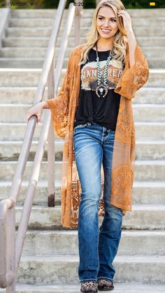 Country Music Outfits, Country Girl Outfits, Tennessee Outfits, Estilo Cowgirl, Country Concert Outfits, Country Style Outfits, Western Wear Outfits, Cute Country Outfits, Looks Country