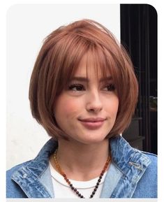 Short Layered Bob Haircuts, Short Bobs With Bangs, Tan Skin Blonde Hair, Sophisticated Hairstyles, Layered Bob Haircuts, Layered Bob Short, Bob Hairstyles With Bangs, Chin Length Hair, Bob Haircut With Bangs