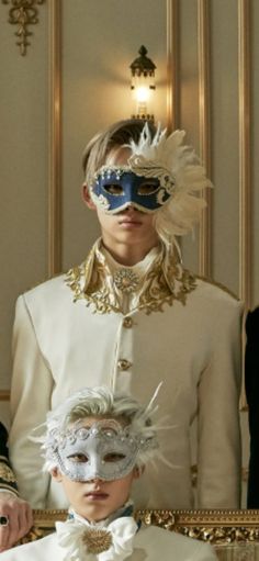 Masquerade Ball Men, Yandere Pose, The Conformist, Masquerade Men, Body Pose Reference, Edit Wallpaper, Enhypen Pics, Historical Clothes