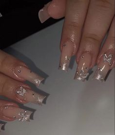 Summer Bliss: May Nail Designs to Brighten Your Days Champagne And Silver Nails, Nails For Silver Jewellery, Nails With Strass Sparkle, Graduation Nails Acrylic Blue, White Graduation Nails Acrylic, Nails Bling Rhinestones, Blue Graduation Nails, Graduation Nails Almond, Nails Ideas Graduation