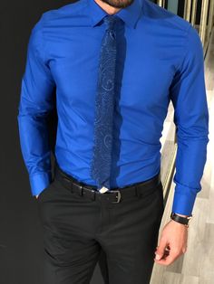 Collection : Fall-winter 18 / 19 Product : Knot Sax Slim Fit Shirt Color code : SaxShirt material : 100% CottonAvailable Size : S-M-L-XL-XXLMachine washable : Yes Fitting : Slim Fit Royal Blue Shirt Outfit, Blue Shirt Outfit Men, Homecoming Fits, Royal Blue Dress Shirt, Official Dress, Royal Blue Shirt, Formal Dresses For Men, Royal Blue Shirts, Ankle Trousers