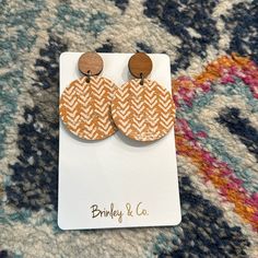 Brinley & Co. Post Earrings. Brand New, Never Worn Wood Stud With Cork Foam Please See All Pictures As These Serve As Part Of The Description. Muted Orange, Earrings Outfit, Wood Earrings Stud, Wood Studs, Stud Style, Pop Design, Circle Studs, Fall Accessories, Old Jewelry