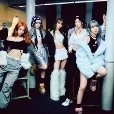 Seoul Music Awards, K Pop Star, Vogue Korea, Latest Albums, Dance Practice, Pose Ideas, Pop Star