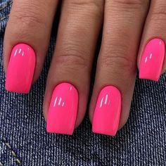 2024's Trendy Pink Nail Designs: Neon, Glitter, and Chic Almond Shapes Summer Nails 2023, Summer Gel Nails, Look Rose, Colorful Nails