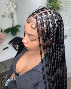 Small Knotless Box Braids With Edges, Small Flat Knotless Braids, Medium Knotless Mid Back, Small Box Braids Knotless, Medium Small Braids, S Medium Knotless Braids, Black Medium Knotless Braids, Bra Strap Length Knotless Braids, Medium Notlessbox Braids