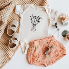 Flower Jar Onesie – Cutiefully Flower Jar, One Piece Jumper, Pull Bebe, Flowers In Jars, Retro Baby, Baby Announcements, Organic Baby Clothes, Long Sleeve Onesie, Baby Outfits