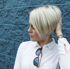 Pixie Crop, Inverted Bob Hairstyles, Funky Short Hair, Sarah H, Classy Hairstyles, Crop Hair, Edgy Haircuts, Bob Haircut For Fine Hair, Hair 2024