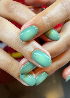 17 Aura Nail Designs for Your Next Manicure | The Everygirl Green Aura Nails, Picnic Nails, Best Nail Colors, Green Aura, Girl Energy