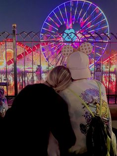 disneyland date boyfriend girlfriend aesthetic cute love disney couple Theme Park With Boyfriend, Disney Date Aesthetic, Disneyland Date Aesthetic, Disneyland Couple Aesthetic, Disneyland With Boyfriend, Disney With Boyfriend, Disney Couple Aesthetic, Couple At Disneyland