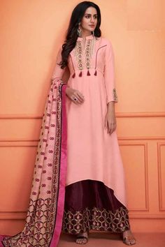 This Pale Pink Cotton Silk Anarkali with Palazzo which will surely grabs everyone attention. This Collar neck and Quarter Sleeves Wedding Wear Dress perfectly formed using resham, zari and stone work. Anarkali With Palazzo, Latest Anarkali Suits, Wedding Salwar Suits, Festive Wedding, Color Party, Palazzo Suit, Salwar Kameez Online