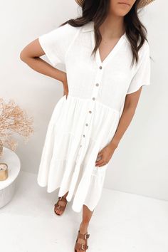 Little Paradise Midi Dress White - Jean Jail Midi Dress White, Staple Wardrobe Pieces, White Midi Dress, Everyday Dresses, New Wardrobe, White Sneakers, Dress White, Capsule Wardrobe, Cute Dresses