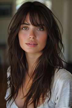 Dark Brown Haircuts Medium, Messy Professional Hairstyles, Dark Brown Hair With Bangs Medium, Actresses With Bangs, Bangs With Face Framing Pieces, Long Dark Brown Hair With Bangs, Curtain Bangs Dark Hair, Medium Hair For Round Face, Front Bangs With Long Hair