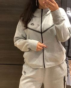 Nike Tracksuit Outfit Women, Long Bodycon Dress Outfit Casual, Nike Tracksuit Outfit, Womens Tracksuit Outfit, Long Bodycon Dress Outfit, Nike Tech Tracksuit