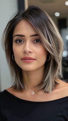 Woman’s Hair Color, Short Hair For Small Face, Short Lob Haircut With Bangs, Short Hair With Side Part, Short Forehead Hairstyles, Hairstyle For Small Face, Hairstyles For Small Foreheads, Side Part Lob, Bangs And Short Hair