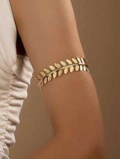 📍PRODUCT SIZE Diameter: 6.5 cm Diameter: 2.55 inch 📍PRODUCT FEATURES Color: Yellow Gold Gender: Women Material: Iron Type: Arm Cuff Style: Fashionable ✈ PROCESSING TIMES All orders are shipped within 1-2 business days after order is received. 📍TRANSPORT İncludes tracking number 💫 Thank you for choosing our store Gold Arm Bands, Arm Cuff Jewelry, Upper Arm Cuff Bracelet, Gold Arm Cuff, Upper Arm Bracelet, Upper Arm Cuff, Arm Bangles, Gold Arm Band, Arm Cuff Bracelet