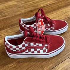 Size 1 Youth New Red Checkered Vans For Women Shoes, Red Checkered Vans, Vans Shoes Fashion, Checkered Shoes, Cute Vans, Tenis Vans, Red Vans, Pretty Shoes Sneakers, Vans White