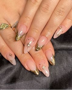 Nails Con Relieve, Winter Nail Art Designs, Star Nail Designs, Gold Nail Designs, Formal Nails, Easy Nails, Gel Nails Diy, Simple Acrylic Nails