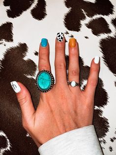 Yellow Western Nails, Cute Western Nails Short, Cowgirl Nails Westerns Short, Yeehaw Nails, Western Short Nails, Turquoise Nails Western, Southwest Nails