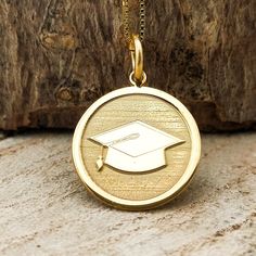 14k Gold Graduation Necklace, Gold Graduation Cap, 14k Diploma Pendant, Degree Charm,, Master Degree Charm, Graduation Gift - Material: Solid 14K Rose Gold (not plated and not gold filled) - Pendant Thickness: 0.5mm = 0.019 inches - Jump Ring Diameter: 4mm = 0,15 inches - Hallmark: 585 = 14kt DIMENSIONS -0.55 inches / 14mm -0.65 inches / 16mm -0.75 inches / 19.1mm This handmade 14k gold pendant is a work of art!  Made by skilled Italian goldsmiths in a small family-owned workshop,  it's an exqui Gold Graduation Cap, Master Degree, Graduation Necklace, Pretty Pendant, Gold Piece, Small Pendant, Graduation Cap, Star Necklace, Charm Necklaces