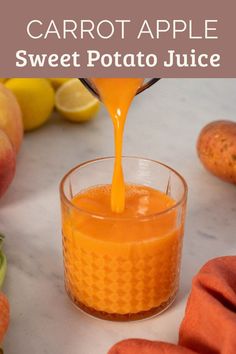 Juice cleansing is a great way to give your body a break from processed foods and to help detoxify. This recipe is delicious, nutritious, and easy to make. Sweet potatoes have excellent skin-glowing properties and yields a deliciously silky juice paired with carrots, apples, ginger, and lemon. Potato Juice Benefits, Post Workout Smoothie Recipes, Sweet Potato Juice, Apple Sweet Potato, Quick Vegan Dinner Recipes, Chia Puddings, Raw Sweet Potato, Vinegar Benefits, Pumpkin Pie Spice Mix