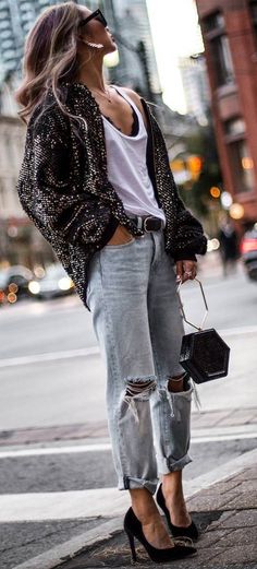 Women Techwear, Comfy Jeans Outfit, How To Wear Cardigan, Best Jeans For Women, Jeans Street Style, Jeans With Heels, Mode Jeans, Moda Chic, Outfit Jeans